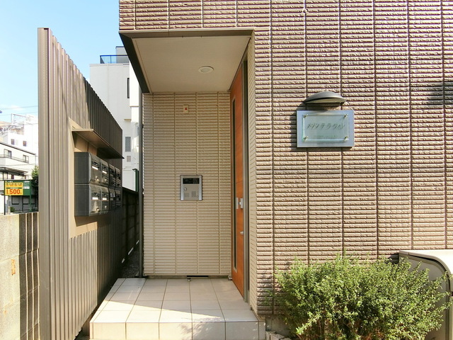 エントランス　★安心のモニター付きオートロック完備です★