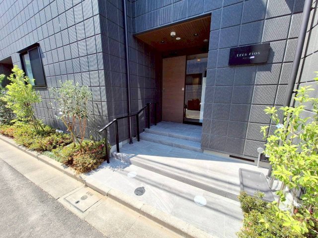 エントランス　エントランス