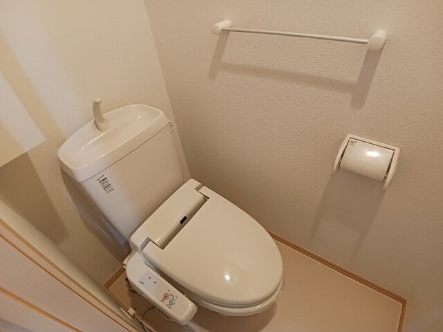 トイレ　清潔感のあるトイレです