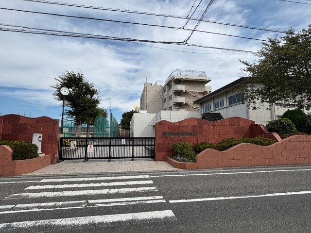 中学校　さいたま市立内谷中学校（中学校）まで1119m