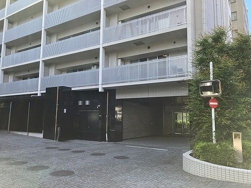 エントランス　毎日通るエントランス♪