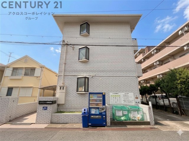 建物外観　居住者専用のごみ置き場があります！