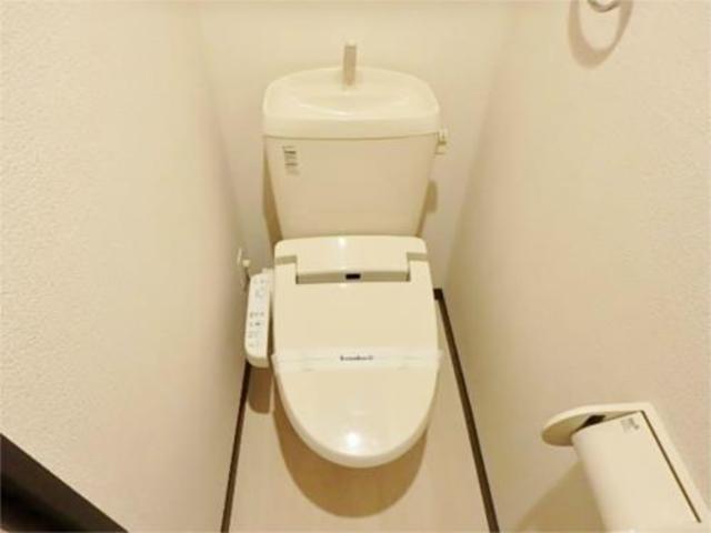 トイレ　ウォシュレット付