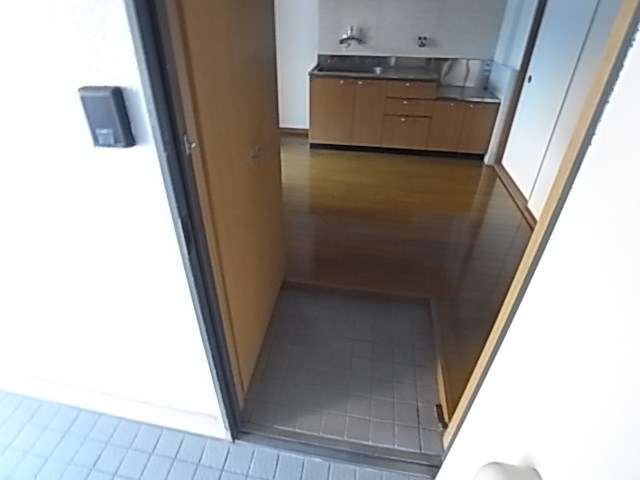 玄関　落ち着いた玄関です