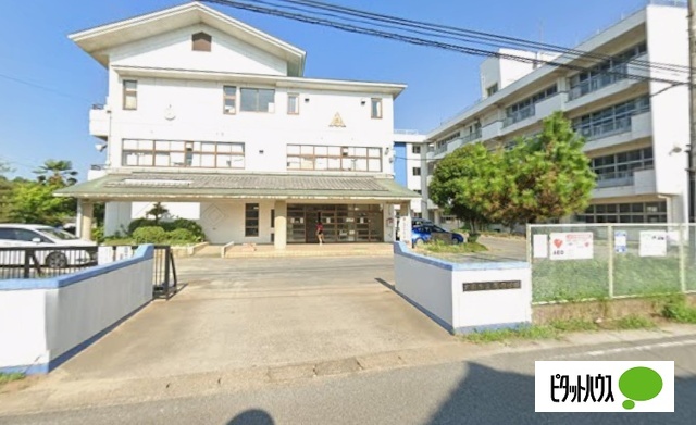 中学校　太田市立南中学校（中学校）まで1011m