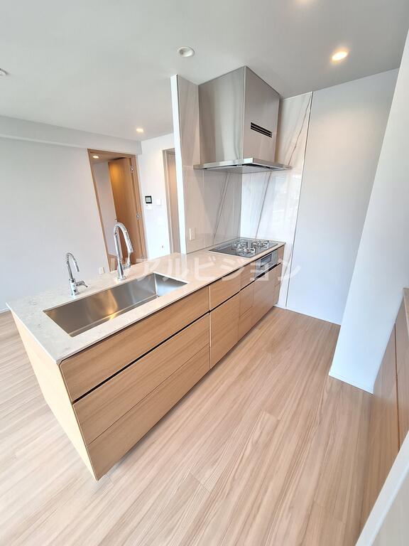 キッチン　※こちらのお写真は他部屋になり参考写真です