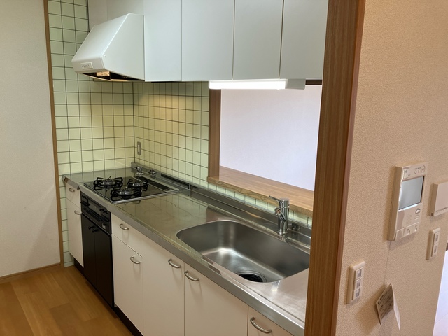 キッチン　コンロ設置済みのキッチンです