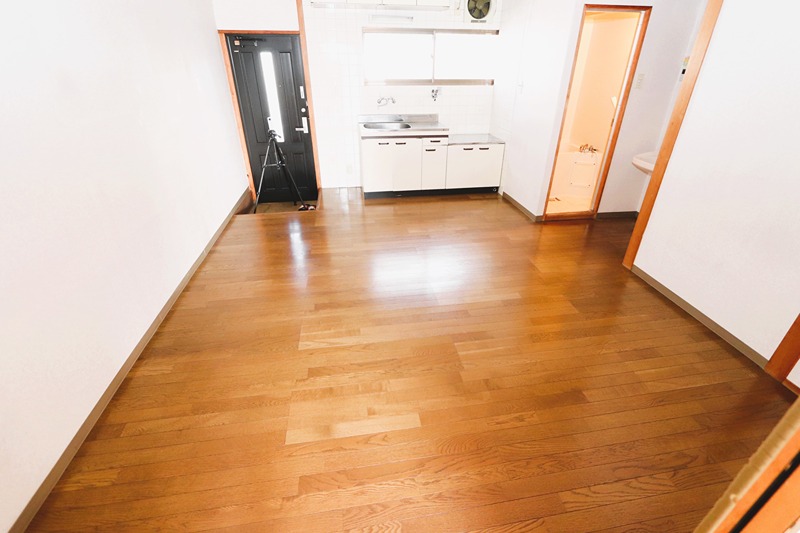 清水マンションの居間写真
