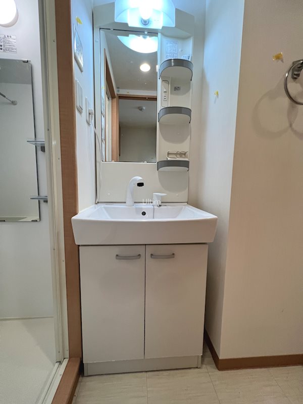 洗面設備　※同タイプの他のお部屋です