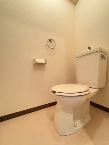 プティ・ソンムのトイレ写真
