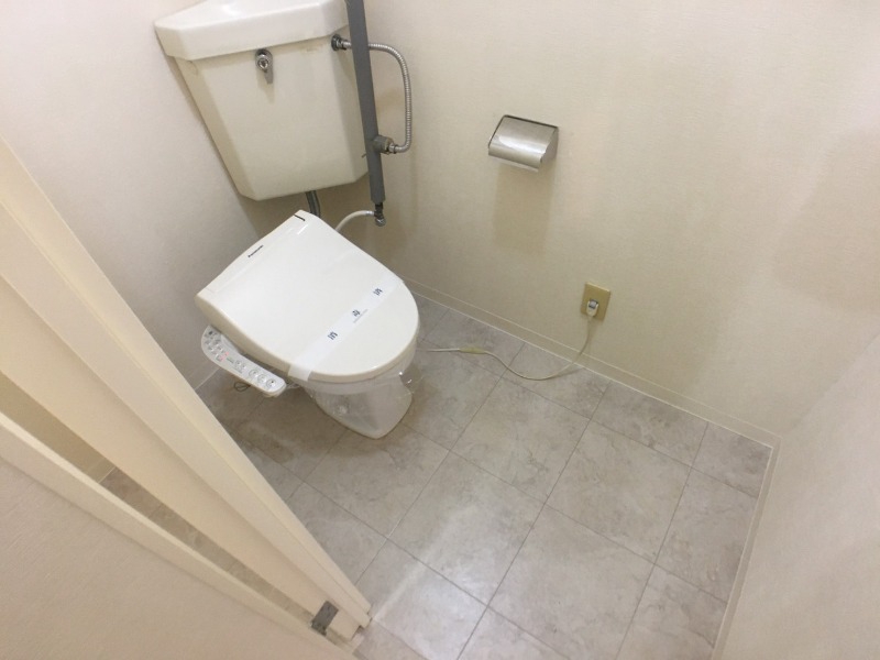 トイレ　トイレです。ウォシュレット付を探している方、おすすめです。