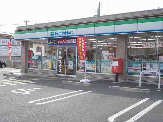 コンビニ　ファミリーマート草津南笠東店（コンビニ）まで661m