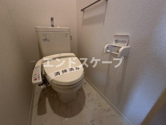 ＪＲ上越線 八木原駅 徒歩36分 2階建 築18年のトイレ写真