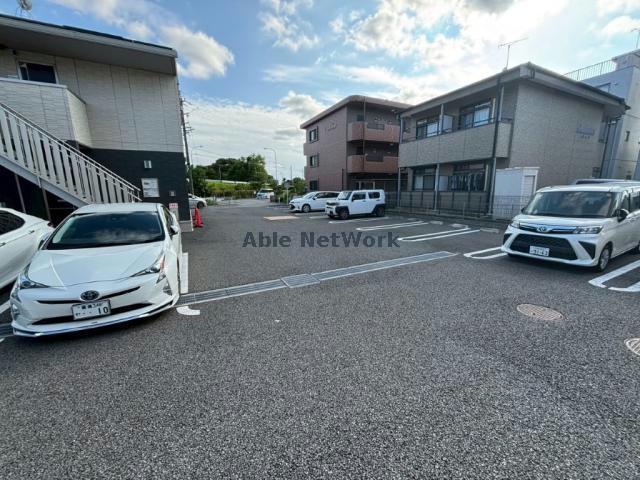 駐車場　駐車場