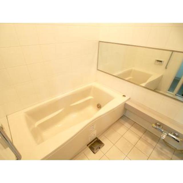 バス・シャワールーム　※写真は同タイプ住戸です。