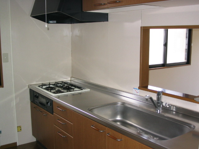 キッチン　３口コンロ付システムキッチン