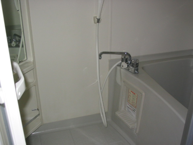 バス・シャワールーム　追い炊き付浴槽1坪バス