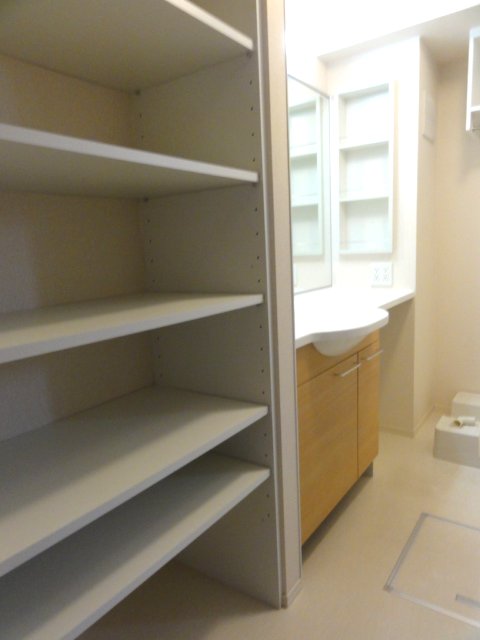 コンビニ　ファミリーマート山形嶋店（コンビニ）まで277m