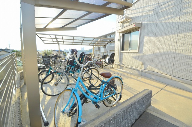 コンビニ　セブンイレブン広島温品1丁目店（コンビニ）まで957m