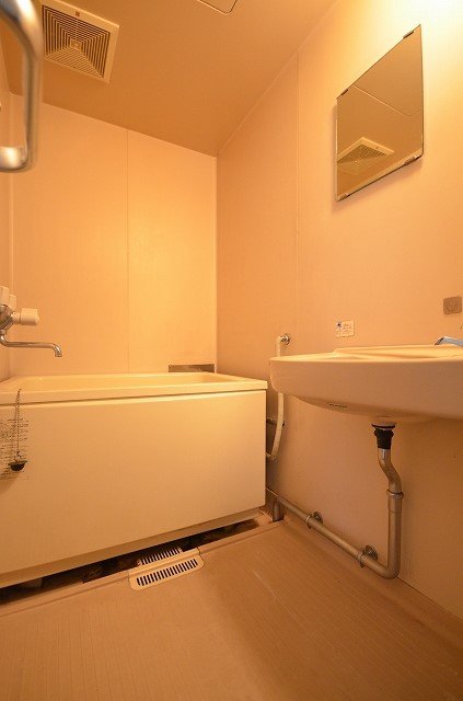 バス・シャワールーム　別号室の写真です。