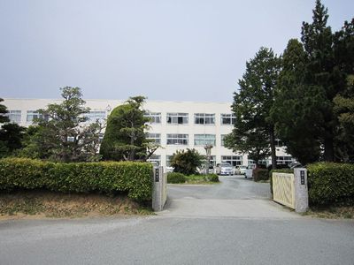 小学校　豊橋市立高師小学校（小学校）まで843m