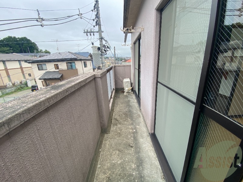 バルコニー　バルコニーがあるので洗濯物は外に干せそうですね～