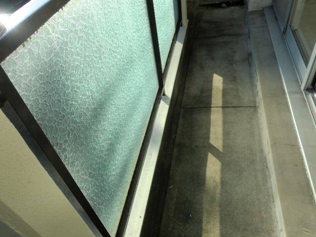 バルコニー　ワイドなベランダ！