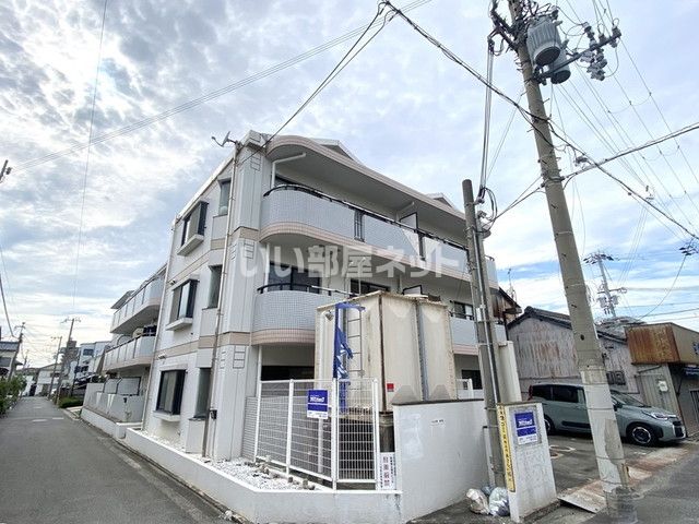 和歌山市出口新端ノ丁のマンションの建物外観