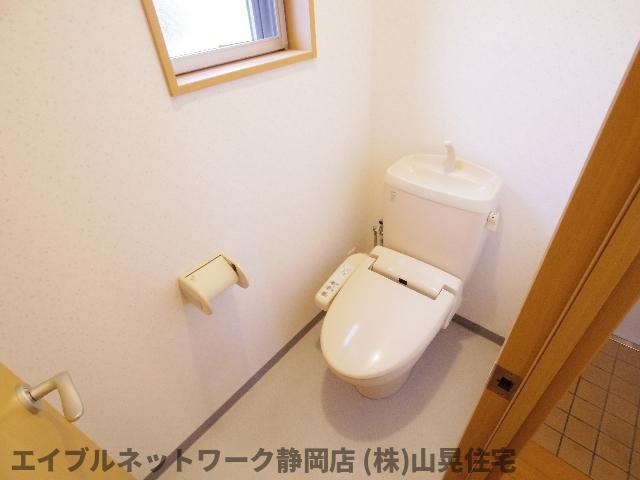 トイレ　トイレもきれいです