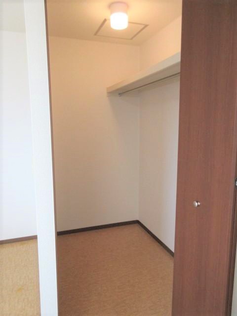 収納　広々ウォークインクローゼット♪