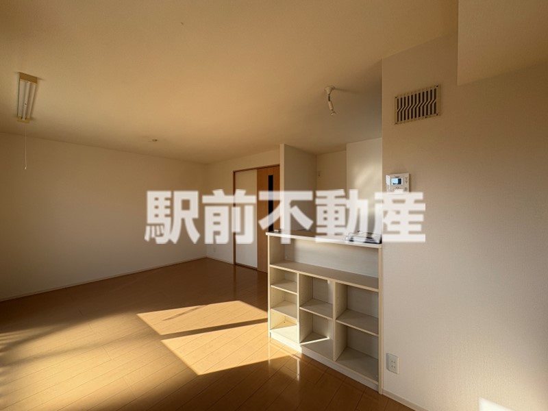 居室・リビング　※同物件別部屋の参考写真・現況優先