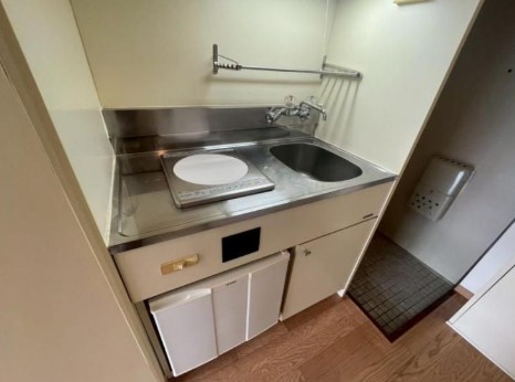 キッチン　写真は反転しています。