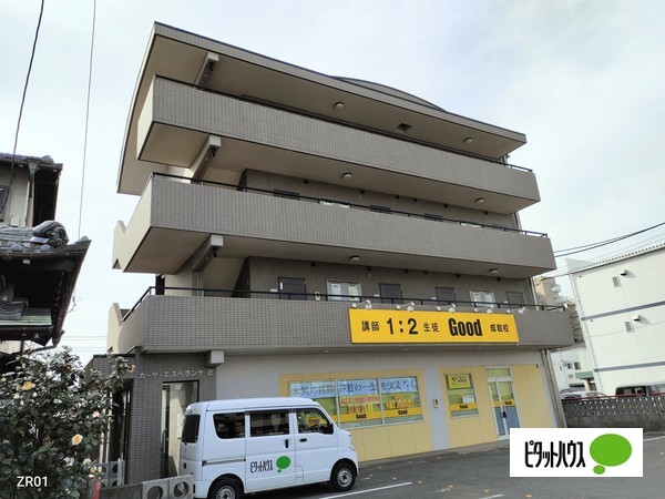 半田市昭和町のマンションの建物外観