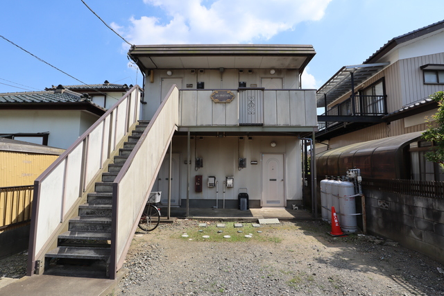 取手市宮和田のアパートの建物外観