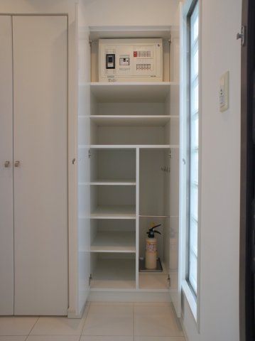 収納　シューズボックス