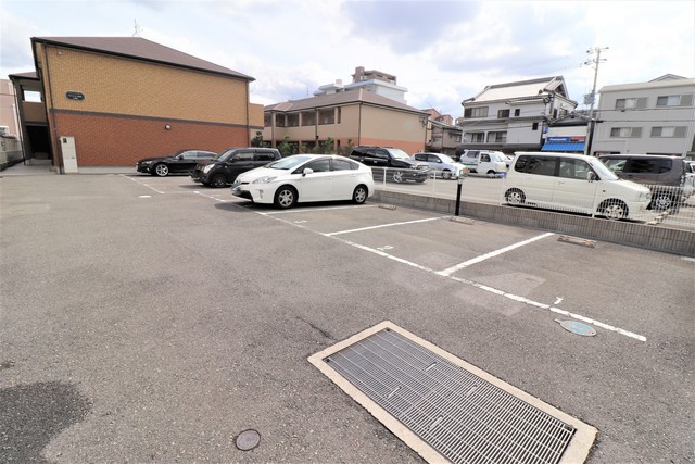 駐車場　駐車場