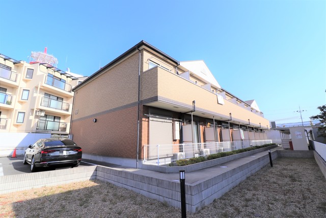 建物外観　フジパレス光南町２番館