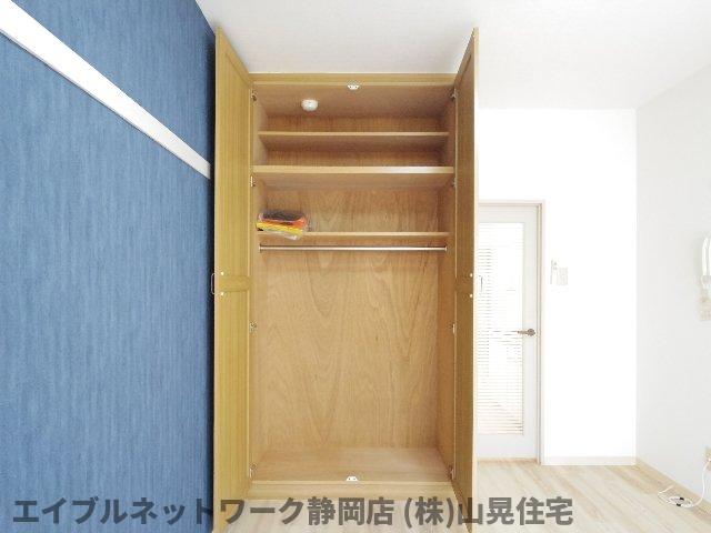 【静岡市葵区伝馬町のマンションの収納】