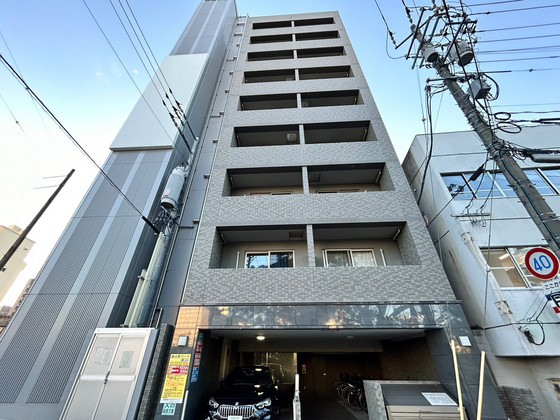 【広島市中区加古町のマンションの建物外観】