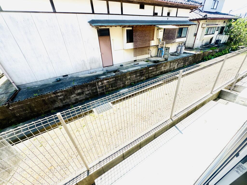 バルコニー　テラス
