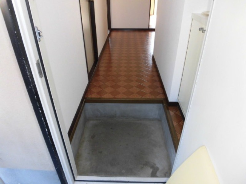 玄関　図面と現状に相違がある場合には現状を優先