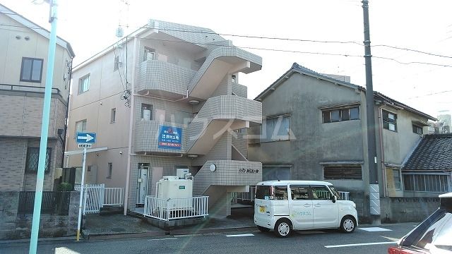 【メゾン・ルミエールの建物外観】