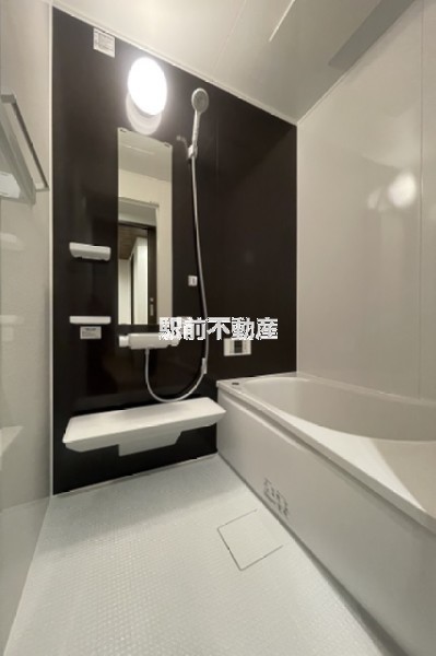 バス・シャワールーム　新築の為類似写真