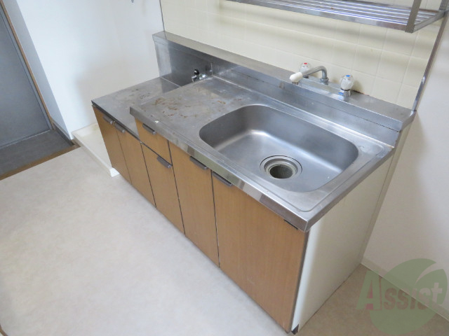 キッチン　シンプルなキッチンです。一人暮らしは最適ですね。