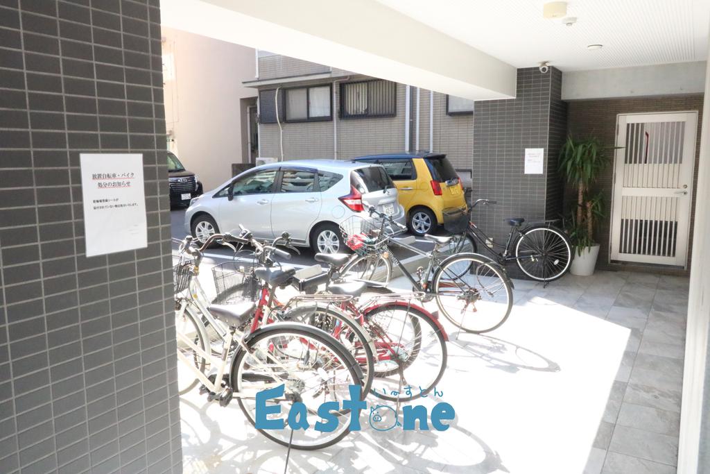 その他共有部分　嬉しい屋根付き駐輪場！