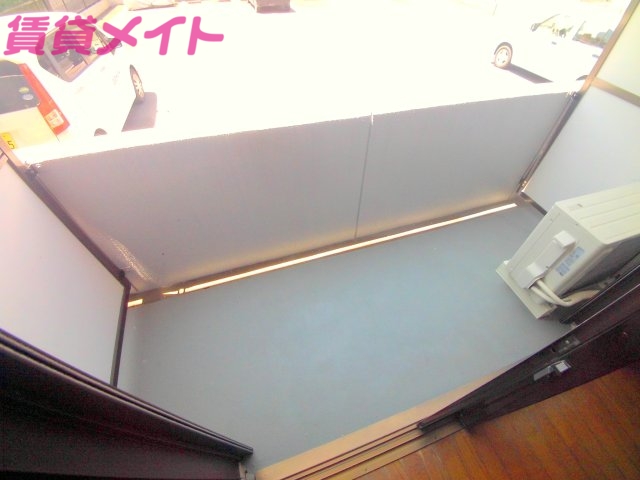 バルコニー　別部屋反転画像参考