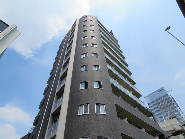 【カスタリア初台の建物外観】