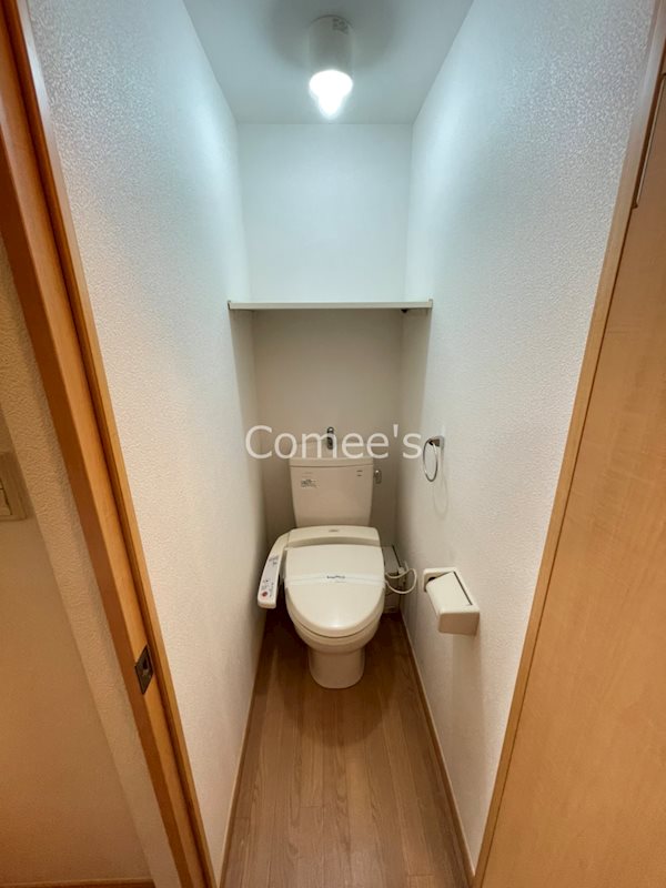 トイレ　温水洗浄便座