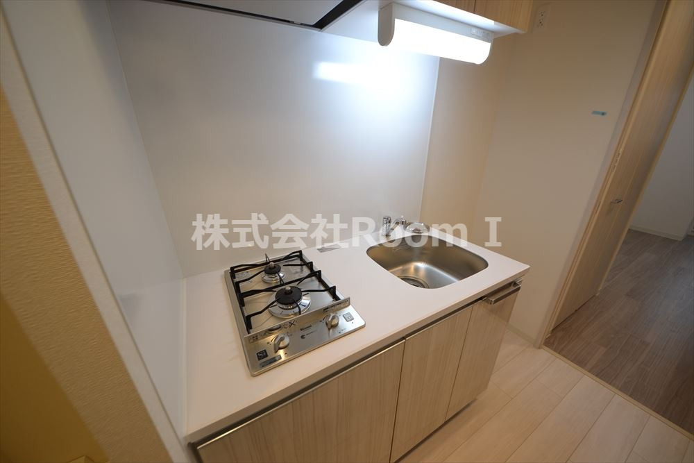 キッチン　コンパクトなキッチンで掃除もラクラク