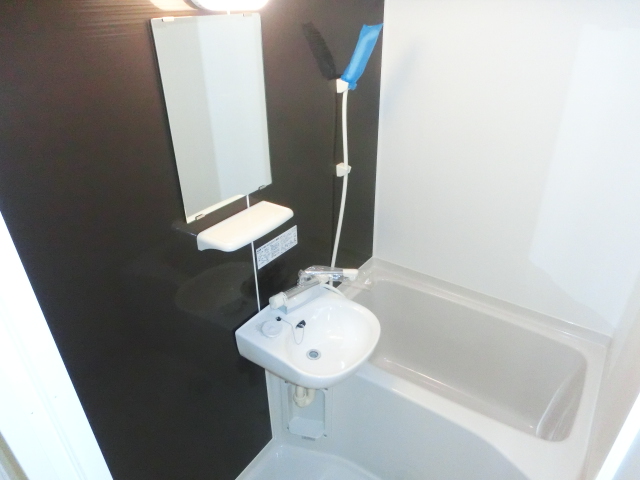 バス・シャワールーム　※別のお部屋の写真です。現状を優先させます。
